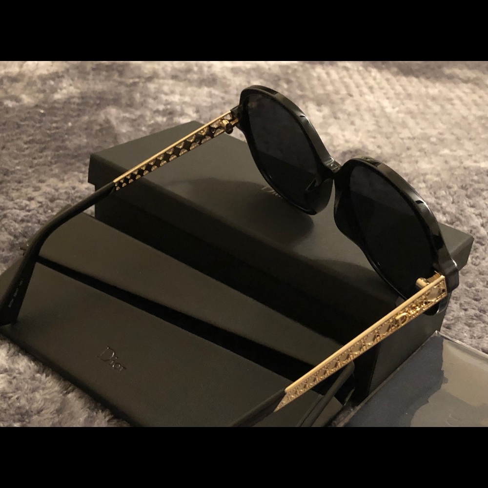 DIORAMA8F  Woman’s authentic Dior sunglasses